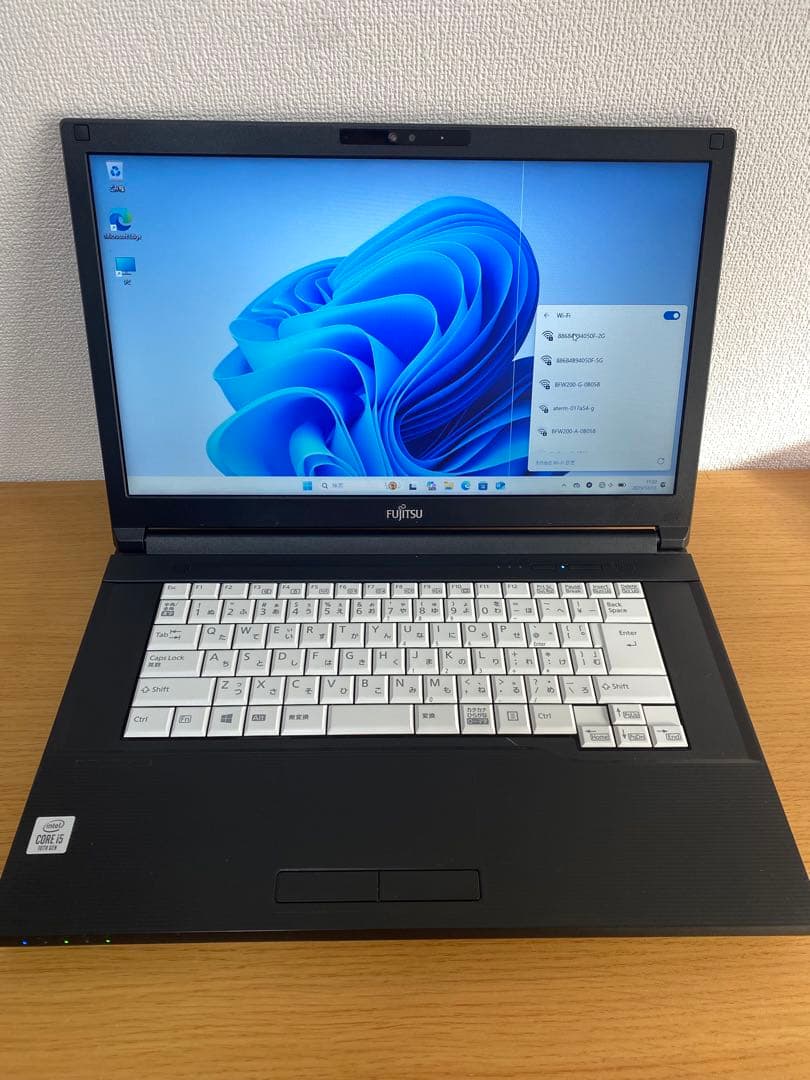 富士通ノートパソコン/i5-10310U/SSD256GB/メモリ8GB/無線