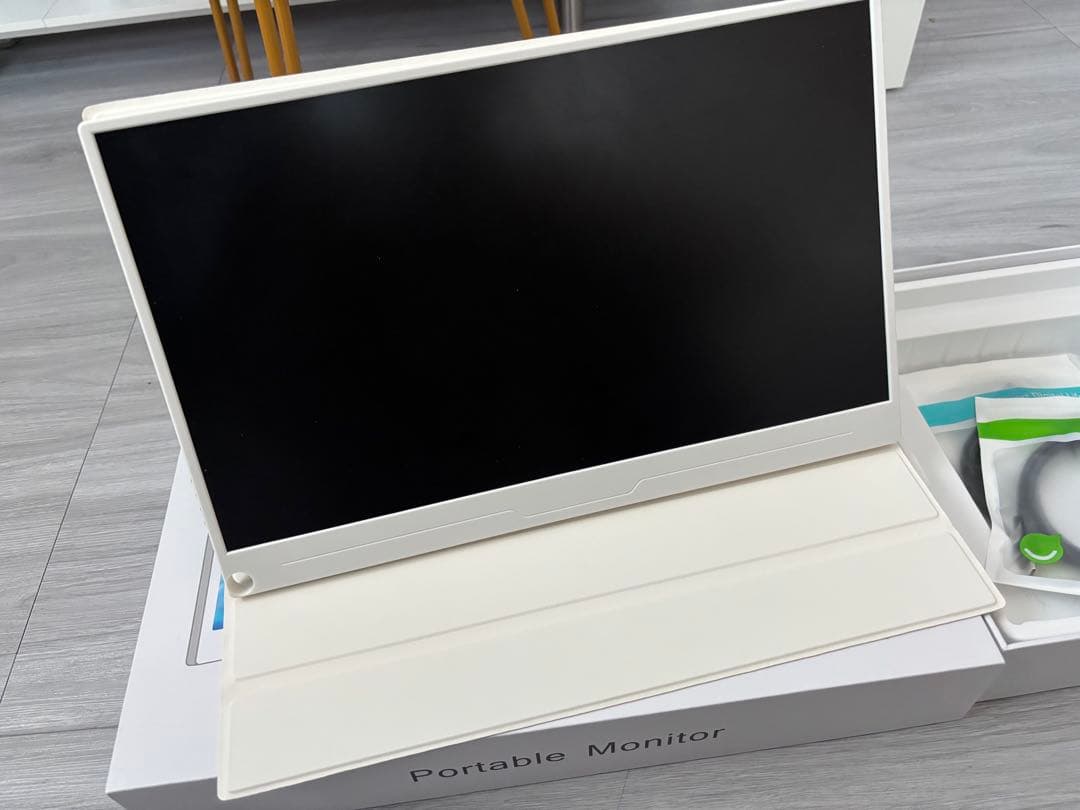 15.6インチ モバイルモニター ホワイト 60hz