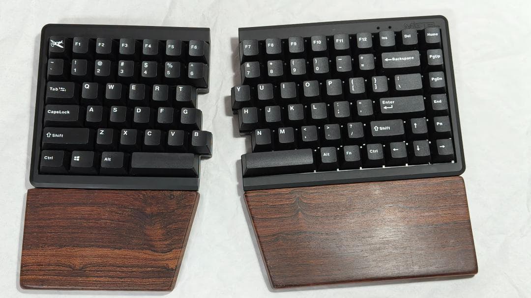 【改修品】 MD_770 RGB 分割型メカニカルキーボード 自作パームレスト付