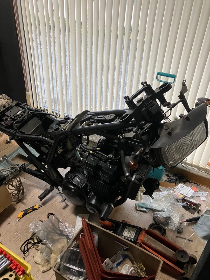 最終値下げ、引き取り限定（愛媛）　部品取りZRX400 書類付きフレーム、その他