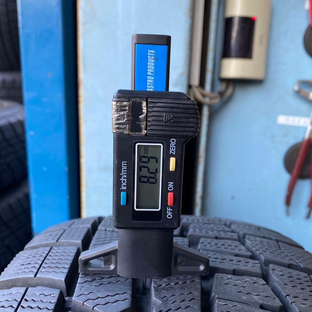 中古バリ溝ダンロップスタッドレスセット205/65R16 ヤリスクロス