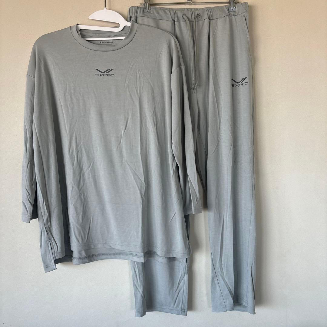 SIXPADリカバリーウェア スリープ上下セット　ライトグレー　フリーサイズ