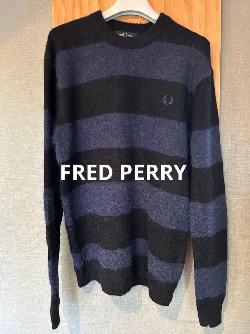 美品 FRED PERRY ボーダーニット ネイビー ブラック ロゴセーター