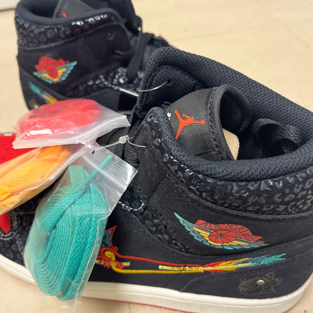 AIR JORDAN 1 MID SE シエンプレ ファミリア　新品