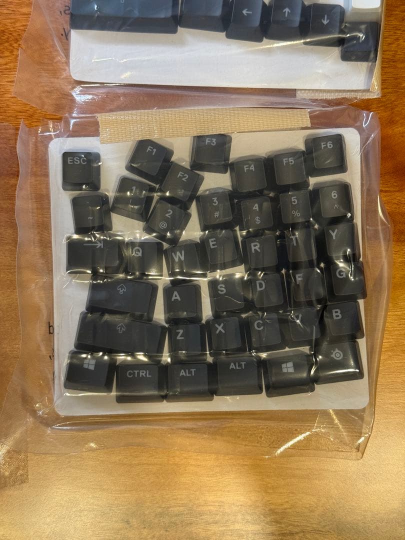 steel series APEX PRO TK(US) + 純正白キーキャップ