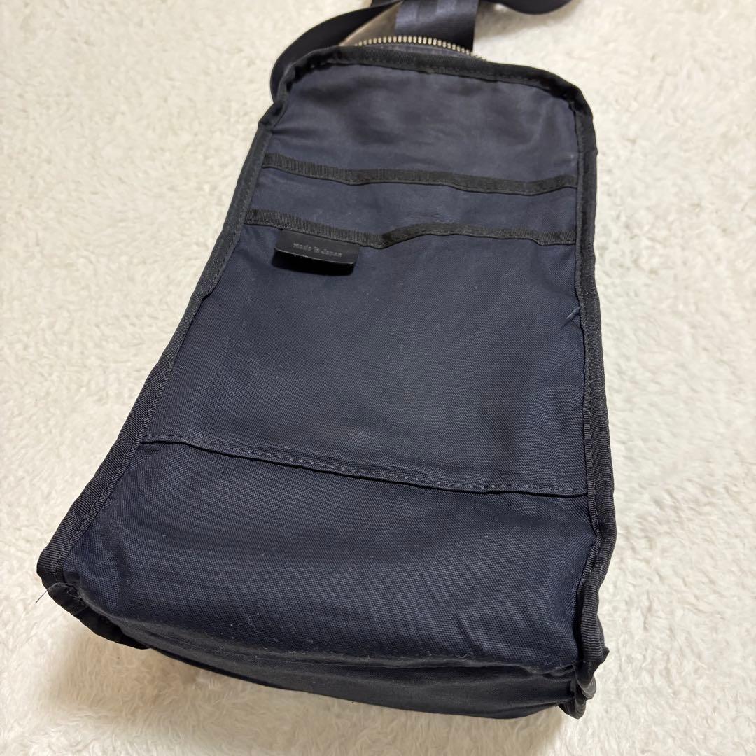 ヴィヴィアンウエストウッド キャンバス×レザー ワンショルダー ボディーバッグ