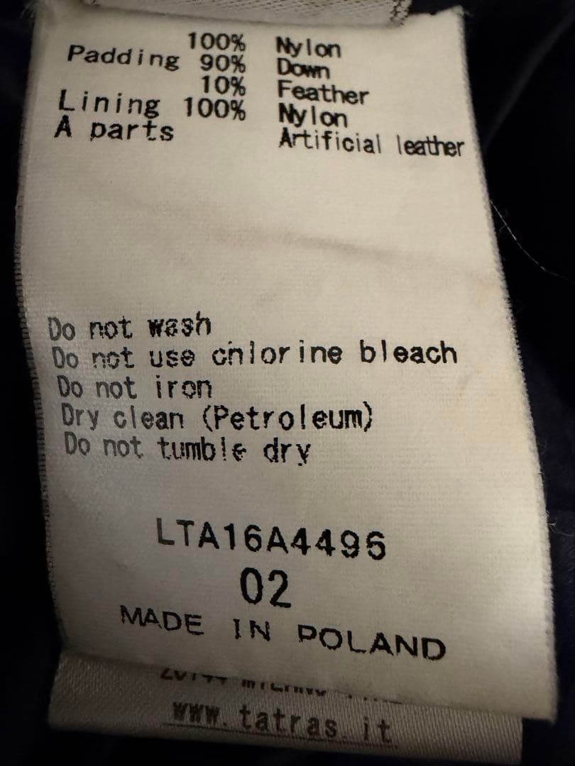 早い者勝ち　TATRAS ポリテアマネイビーダウン タトラスPOLITEAMA紺