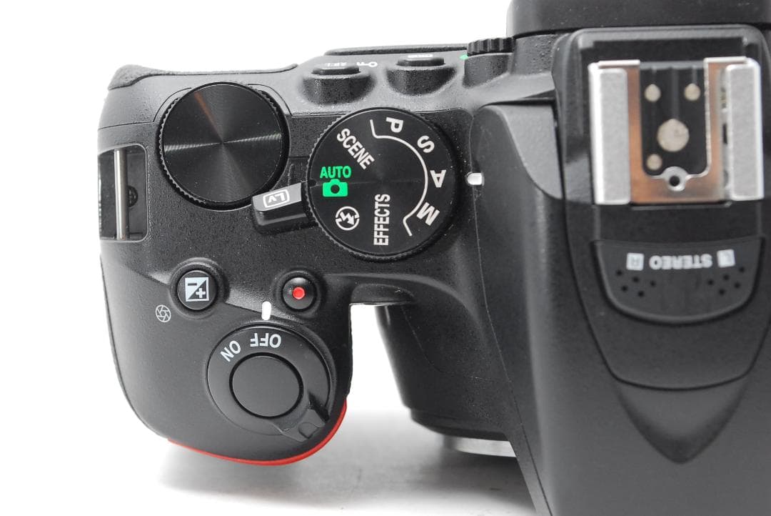 【光学・液晶　極美品】Nikon D5600　WiFiモデル　スマホ転送