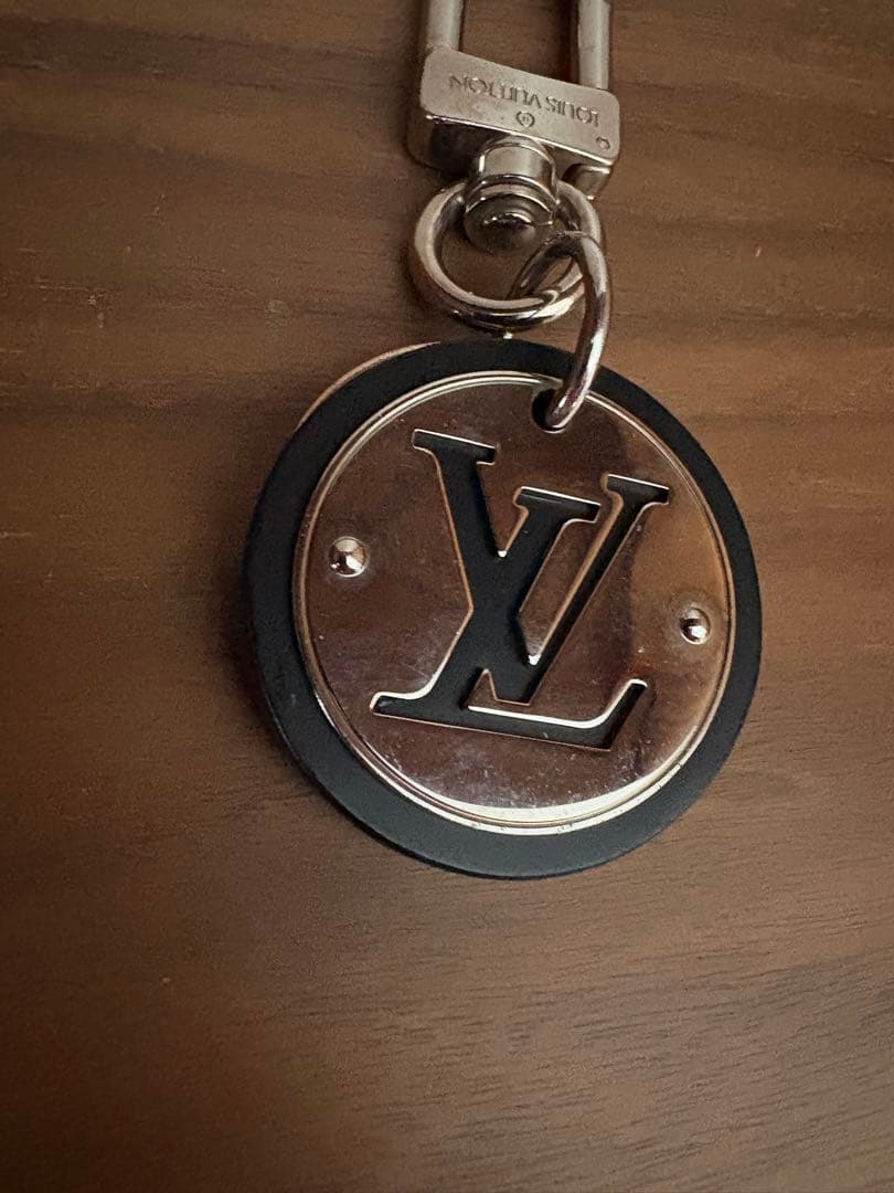 ルイヴィトン　キーホルダー・LV サークル