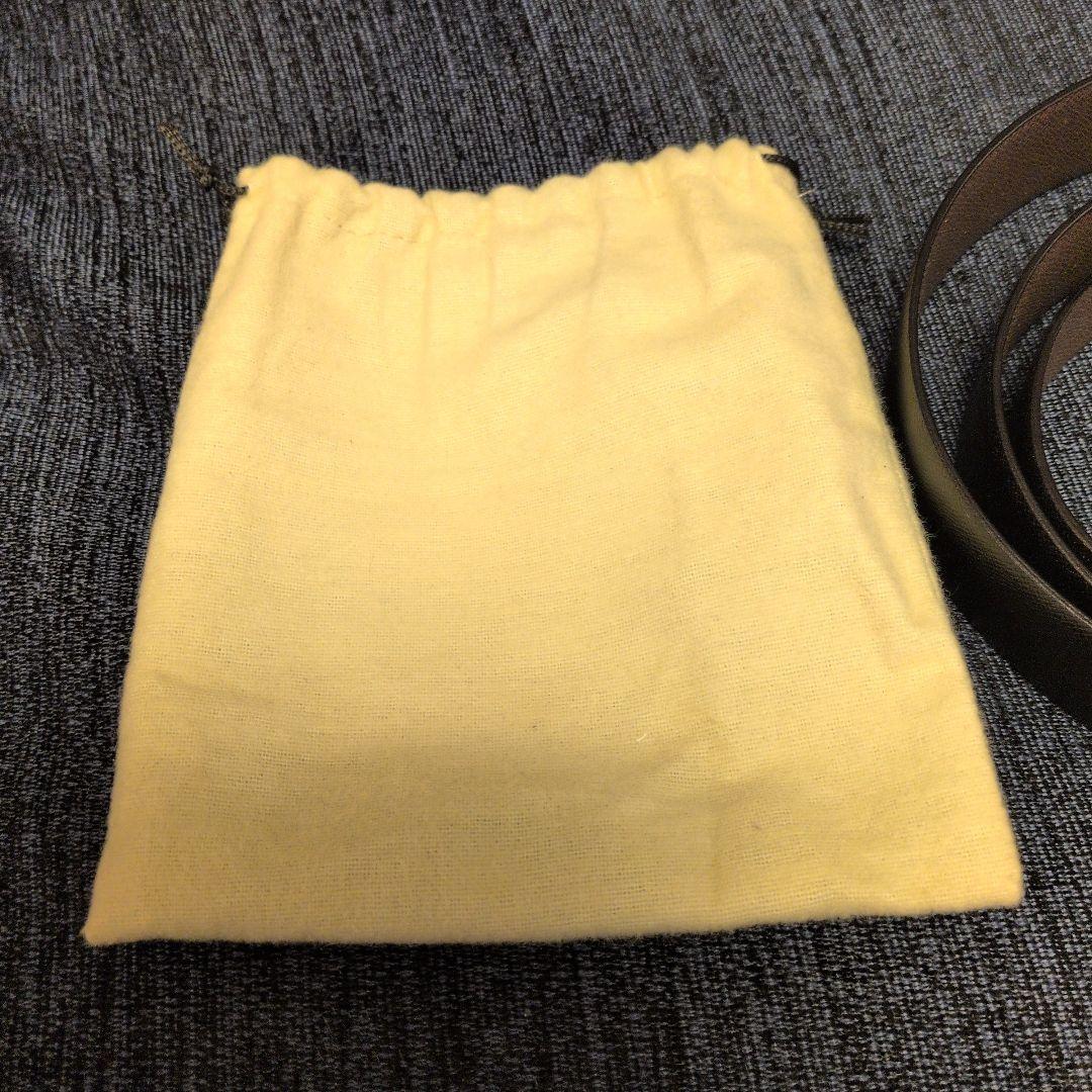 BURBERRY ブラックレザーベルト 保存袋付き