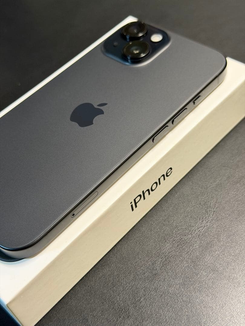 iPhone15 ブラック 本体 美品