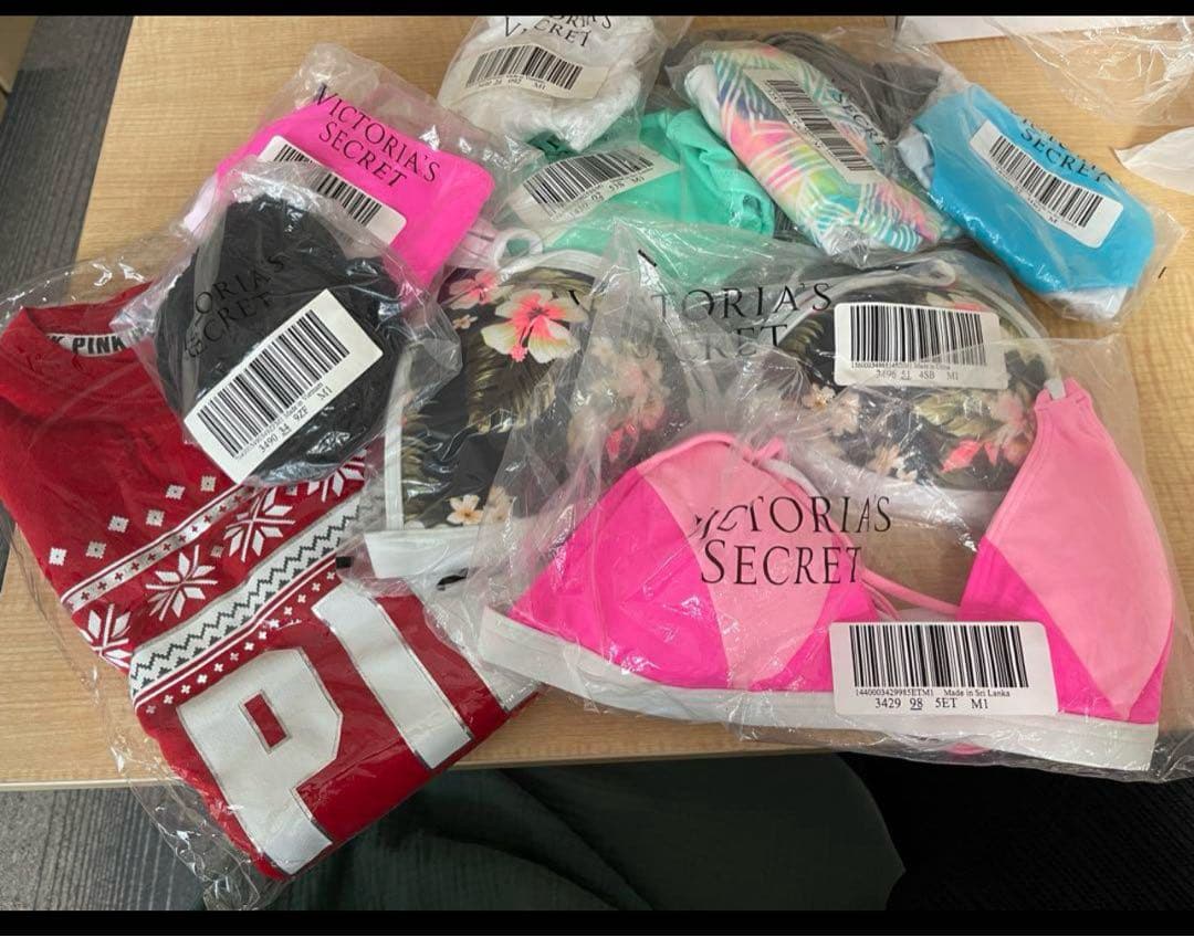 ビクトリアシークレットPINKのミステリーボックス✖︎3個