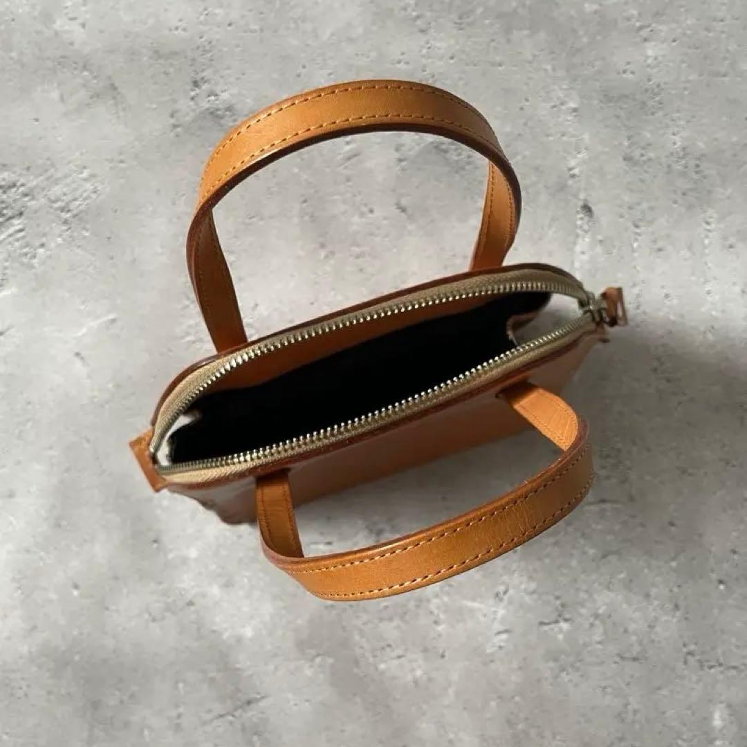 Vintage Burberry leather hand bag 型押しロゴ