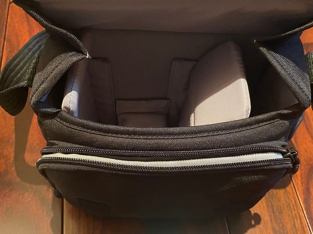 SONY α NEX-6 ミラーレス一眼カメラ 2種のレンズセット　箱・バッグ付