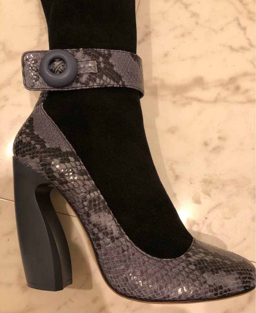 【合馬公式アカウント1 】 PRADA ロングブーツ