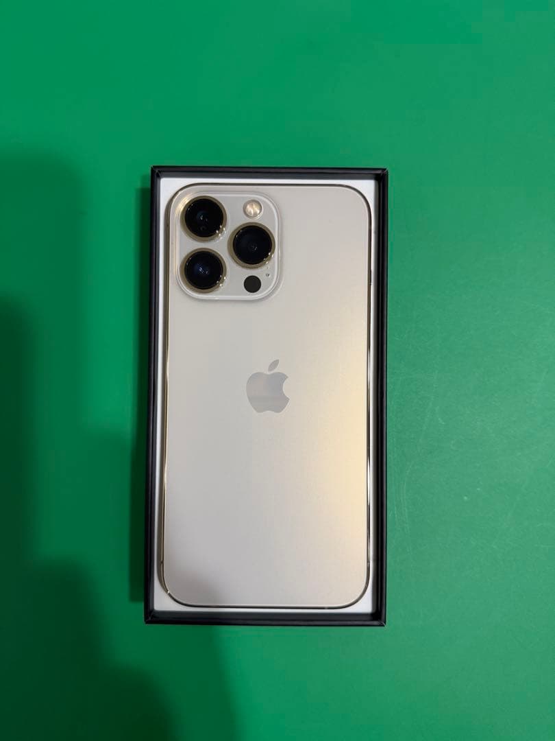 iPhone13pro 256GB ゴールド　美品