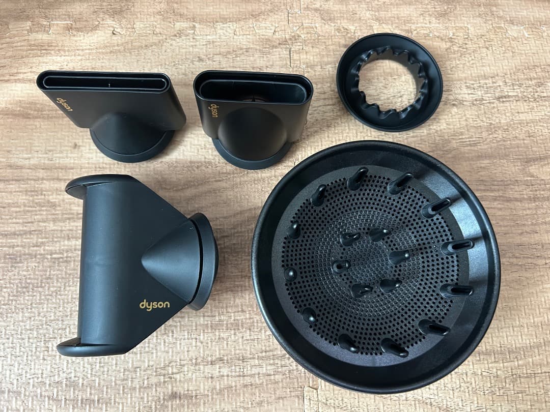 dyson ダイソン HＤ08 ヘアドライヤー