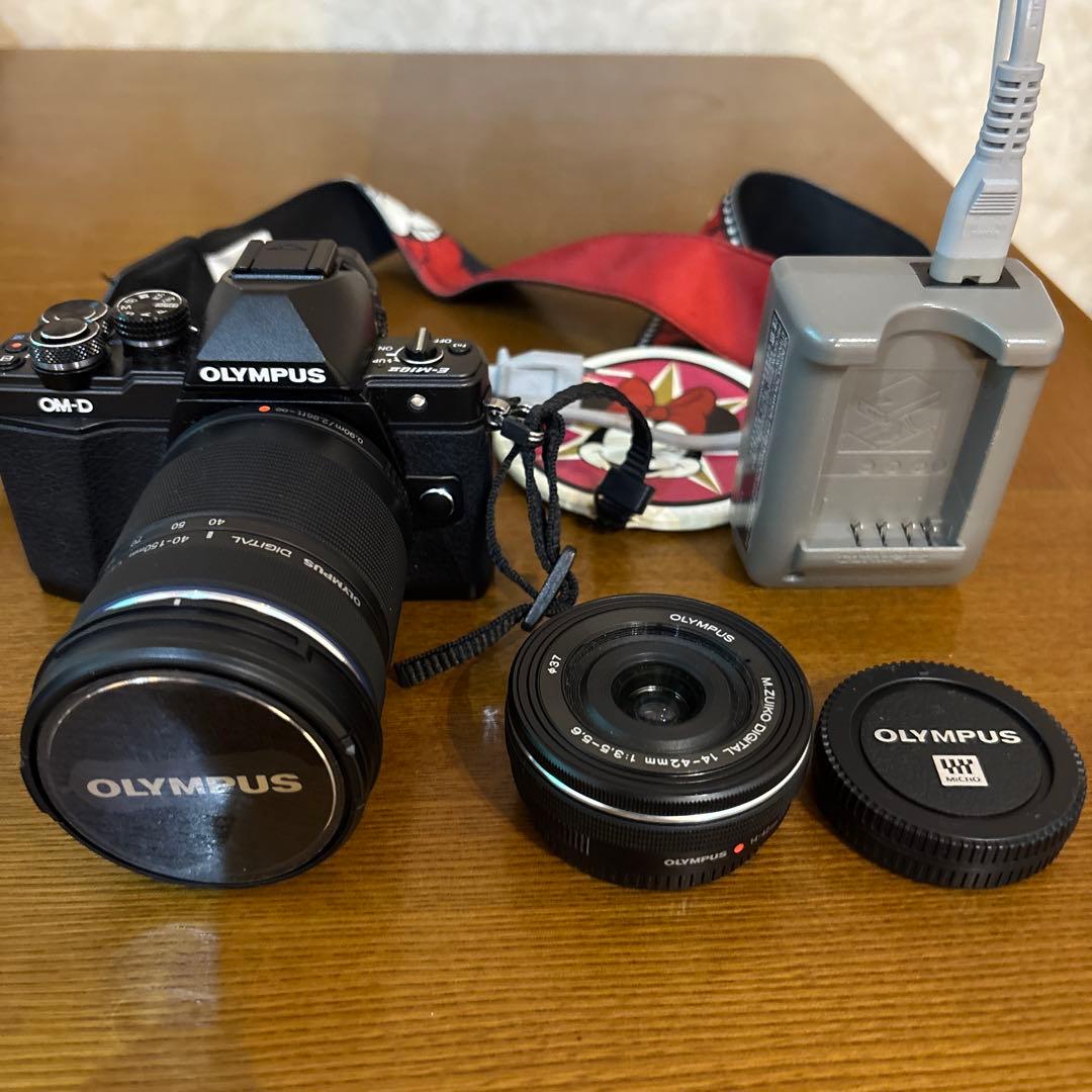 【箱・説明書付】OLYMPUS OM-D E-M10MarkⅡダブルズームキット