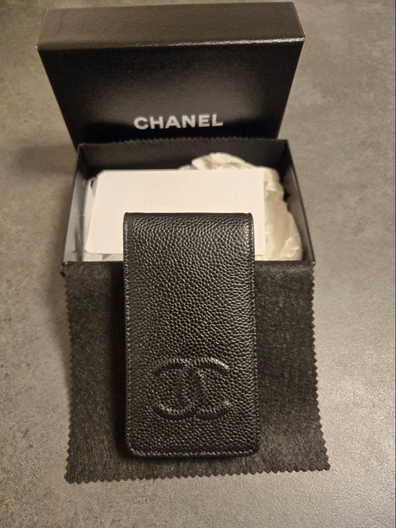 CHANEL iPhoneケース