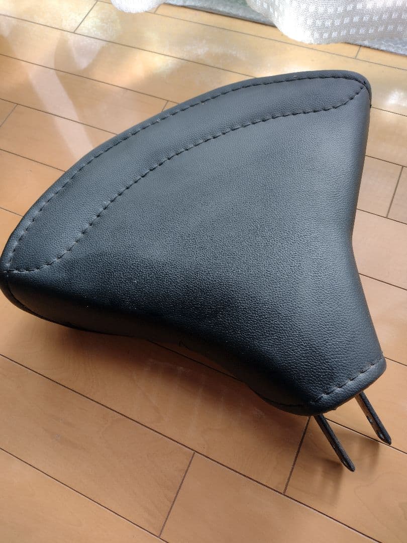 ロイヤルエンフィールド　LYCETT製ソロシート