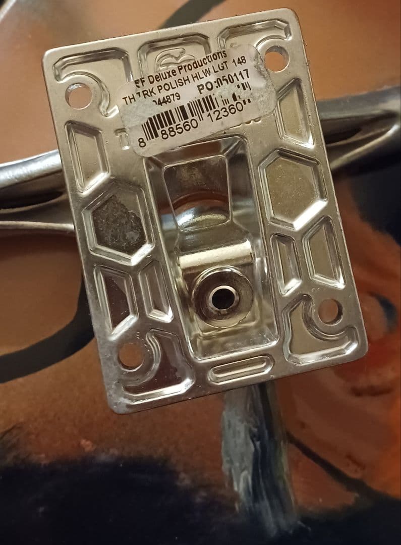 REAL スケートボード　コンプリート　SPITFIRE デッキ　ウィール