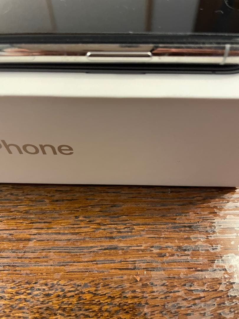 ★★★　Apple iPhone X 64GB シルバー　中古　★★★