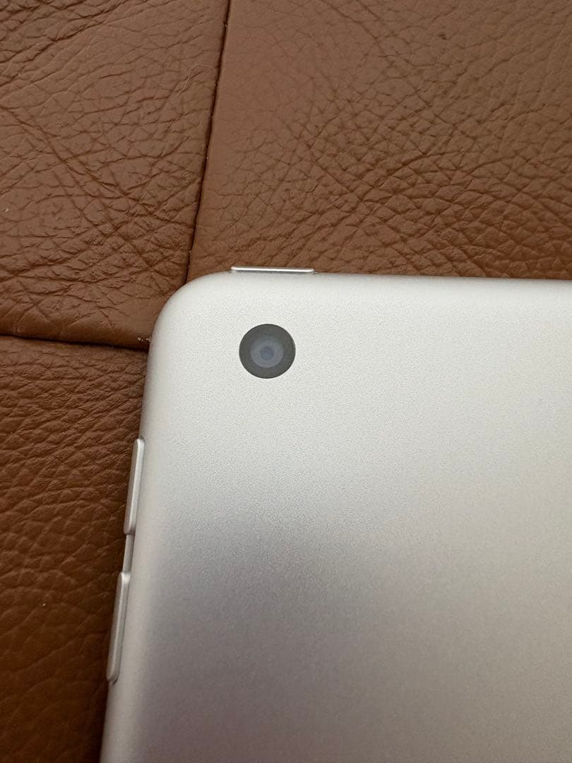 美品 Apple iPad 第9世代 64GB Wi-Fi シルバー 付属品完備