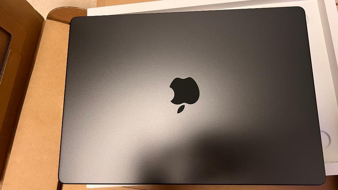 [極美,整備済製品]MacBook Pro M4 14インチ16GB 512GB