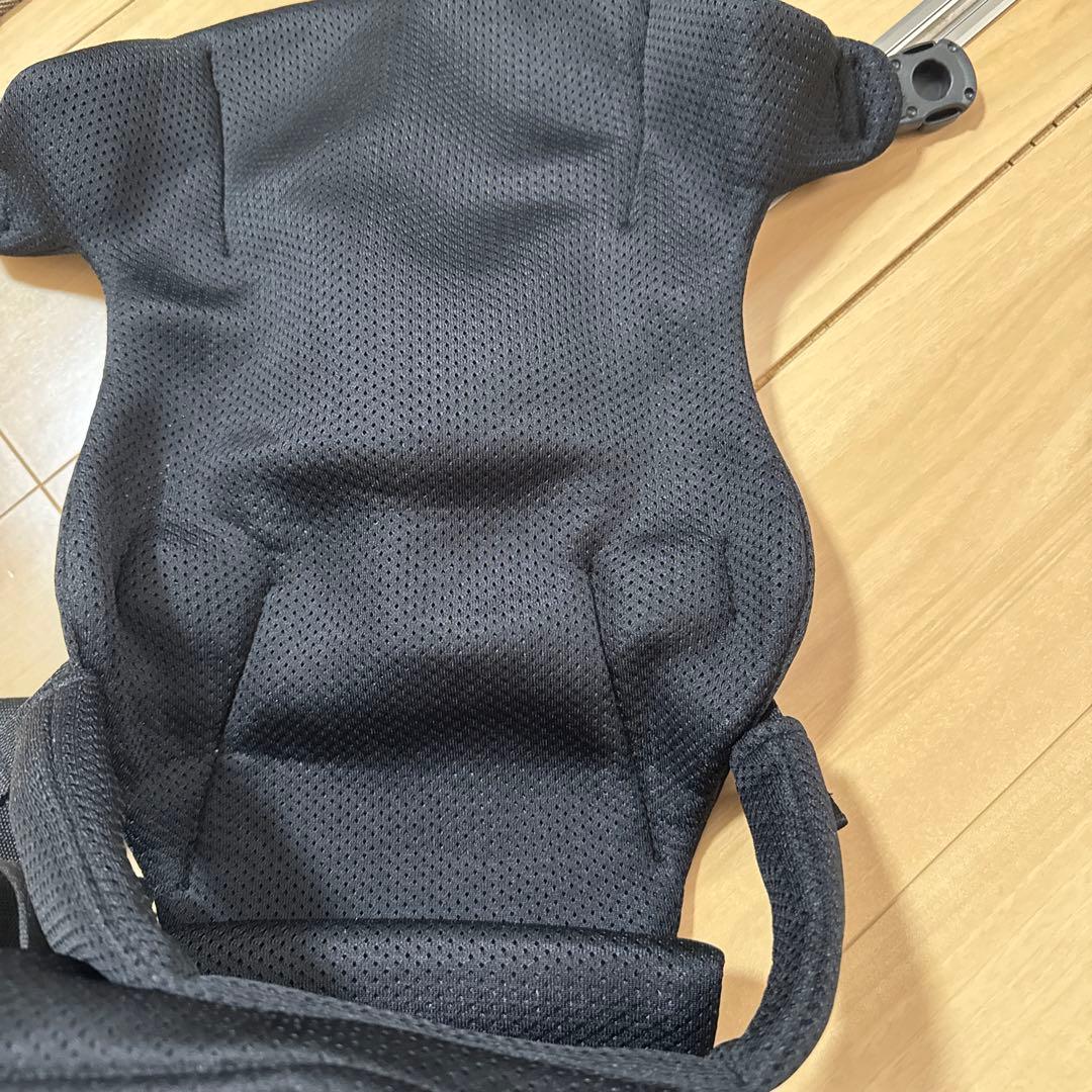 ピトレスク ベビーキャリア ファースト　ブラック　 抱っこ紐