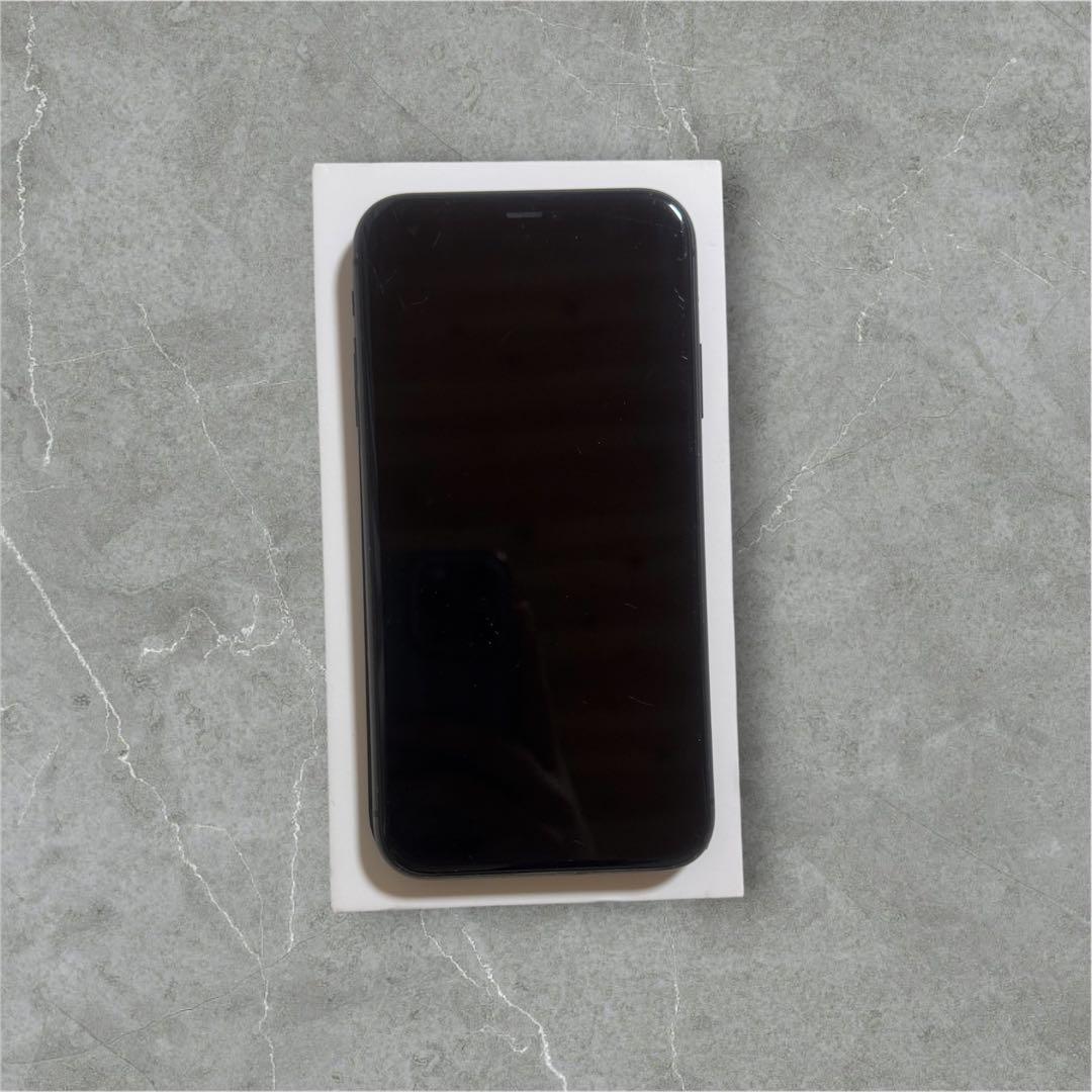 Apple iPhone 11 ブラック 本体　 64GB SIMカード抜き
