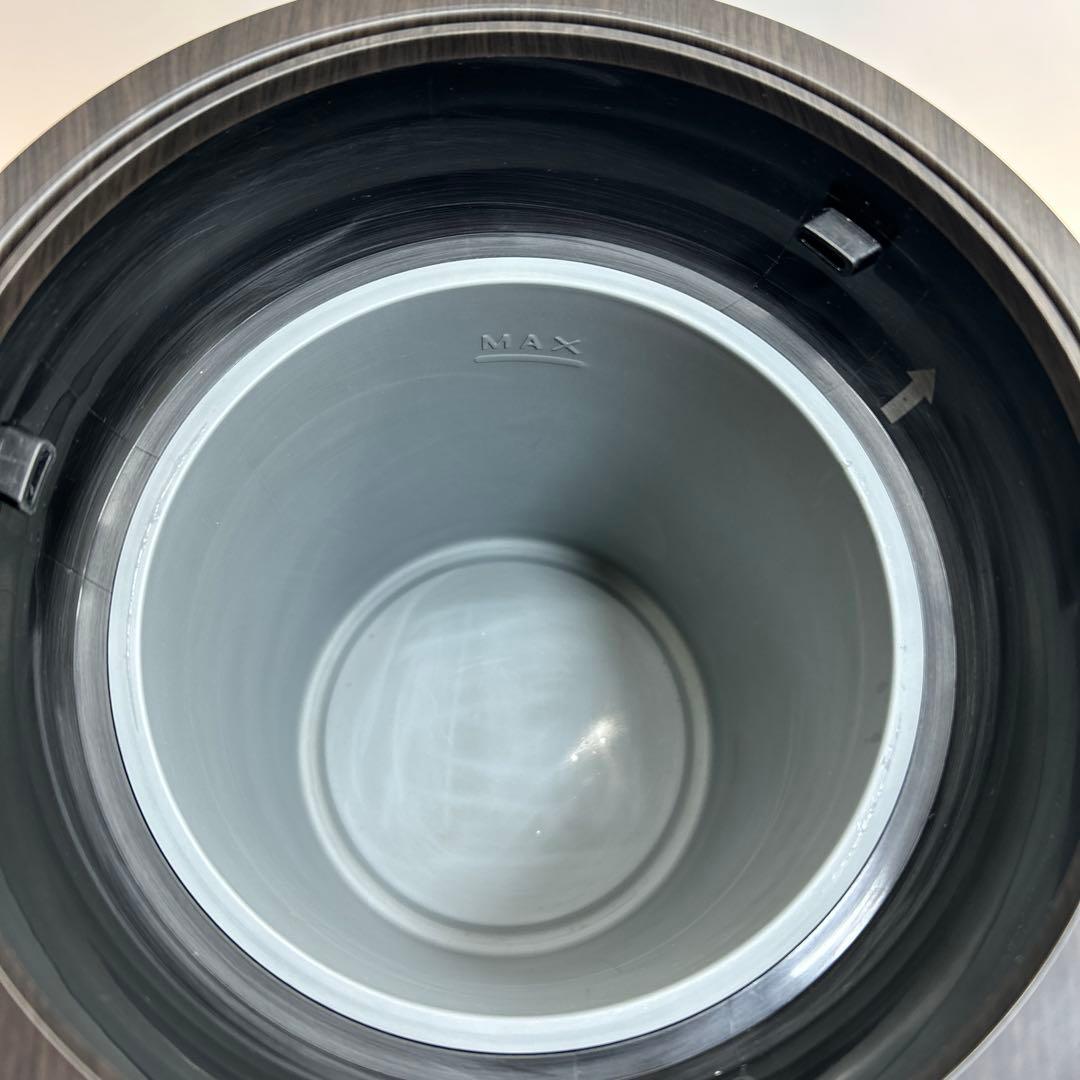 ブラック置き型加湿器 タッチ式操作