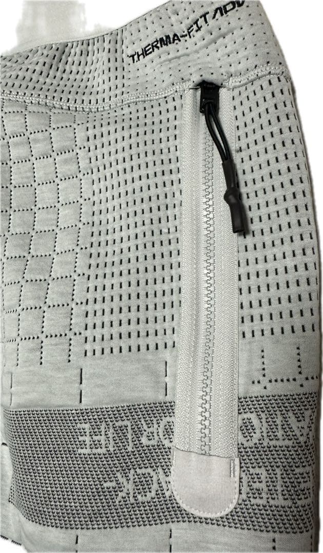 【レア】【新品】ナイキ　サーマ フィット　上下 M