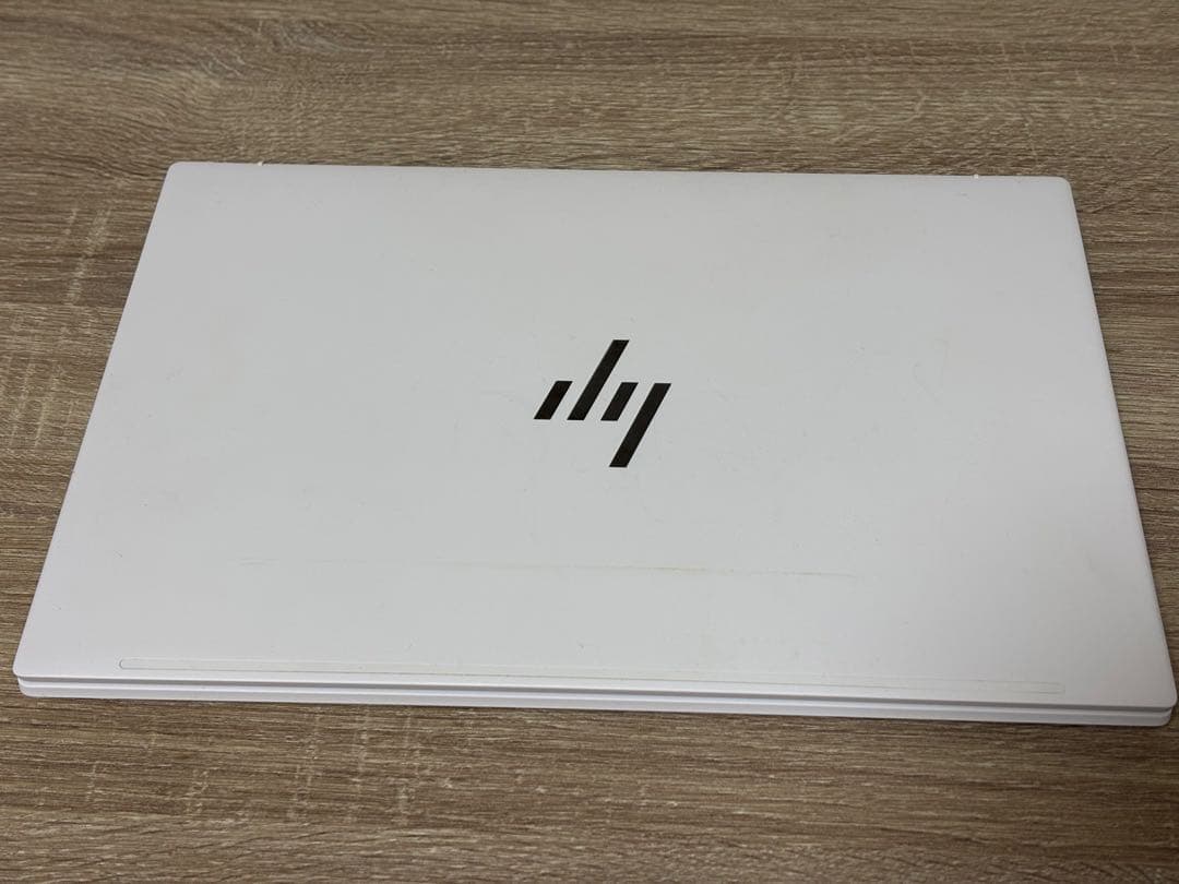 D*K様 HP Pavilion Aero 13-be2000 セラミックホワイ