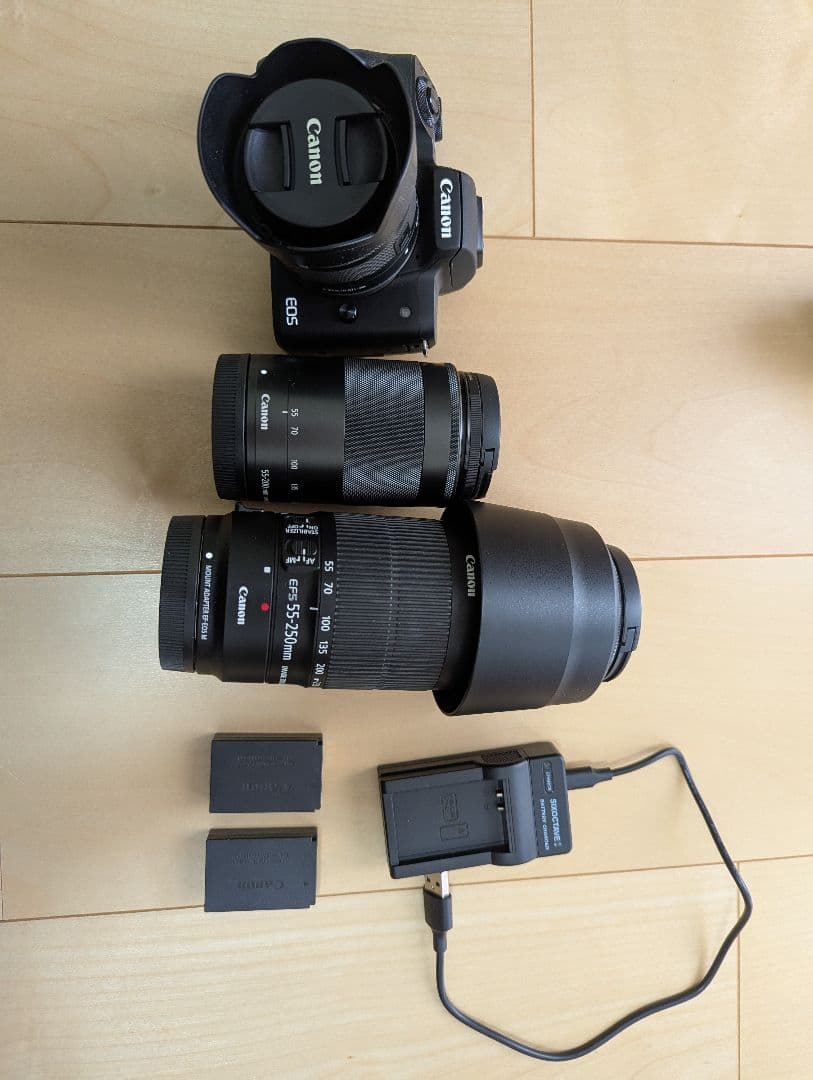 Canon EOS KissM ミラーレスカメラ + レンズ3本 EFマウント