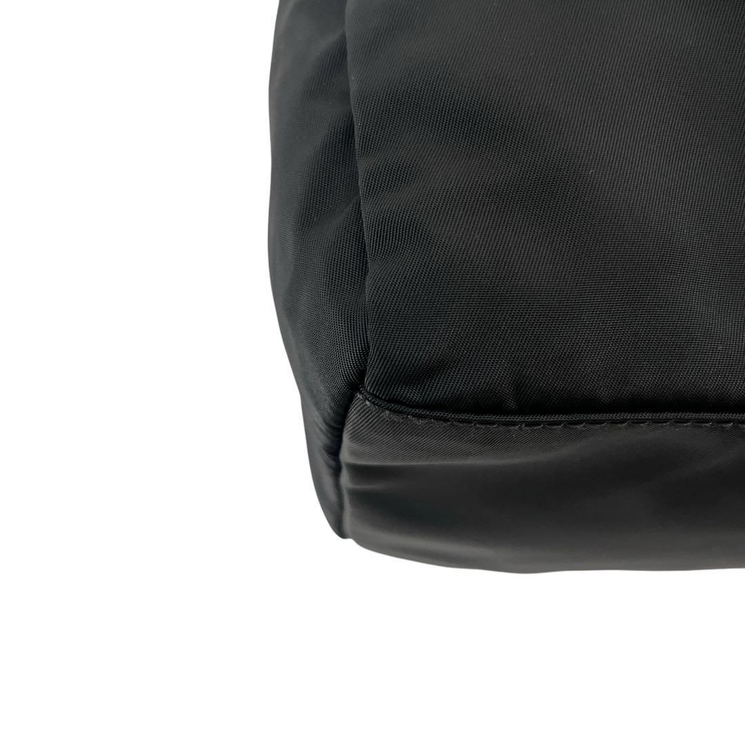 美品　プラダ　ハンドバッグ　ミニボストン　三角ロゴ　テスートナイロン　ブラック