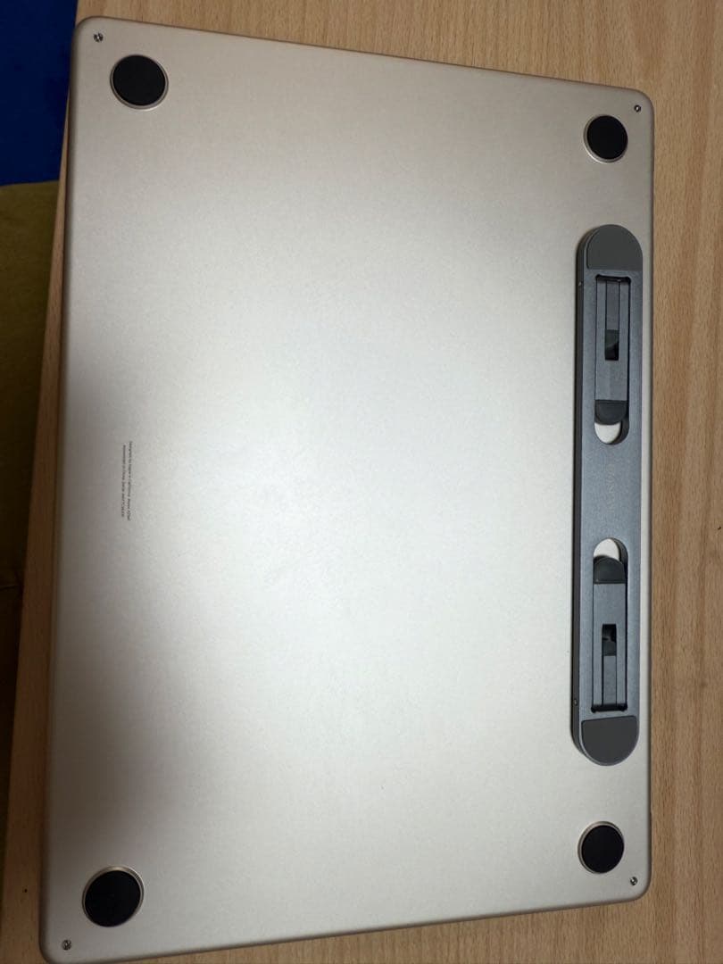 【MacBook Air M2 15インチ 2023モデル】　16g