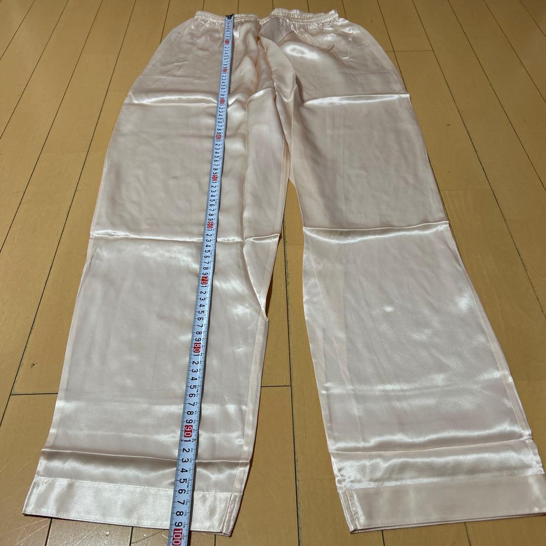 新品未使用ランコムLANCOMEシルク100%ピンクパジャマフリーサイズ