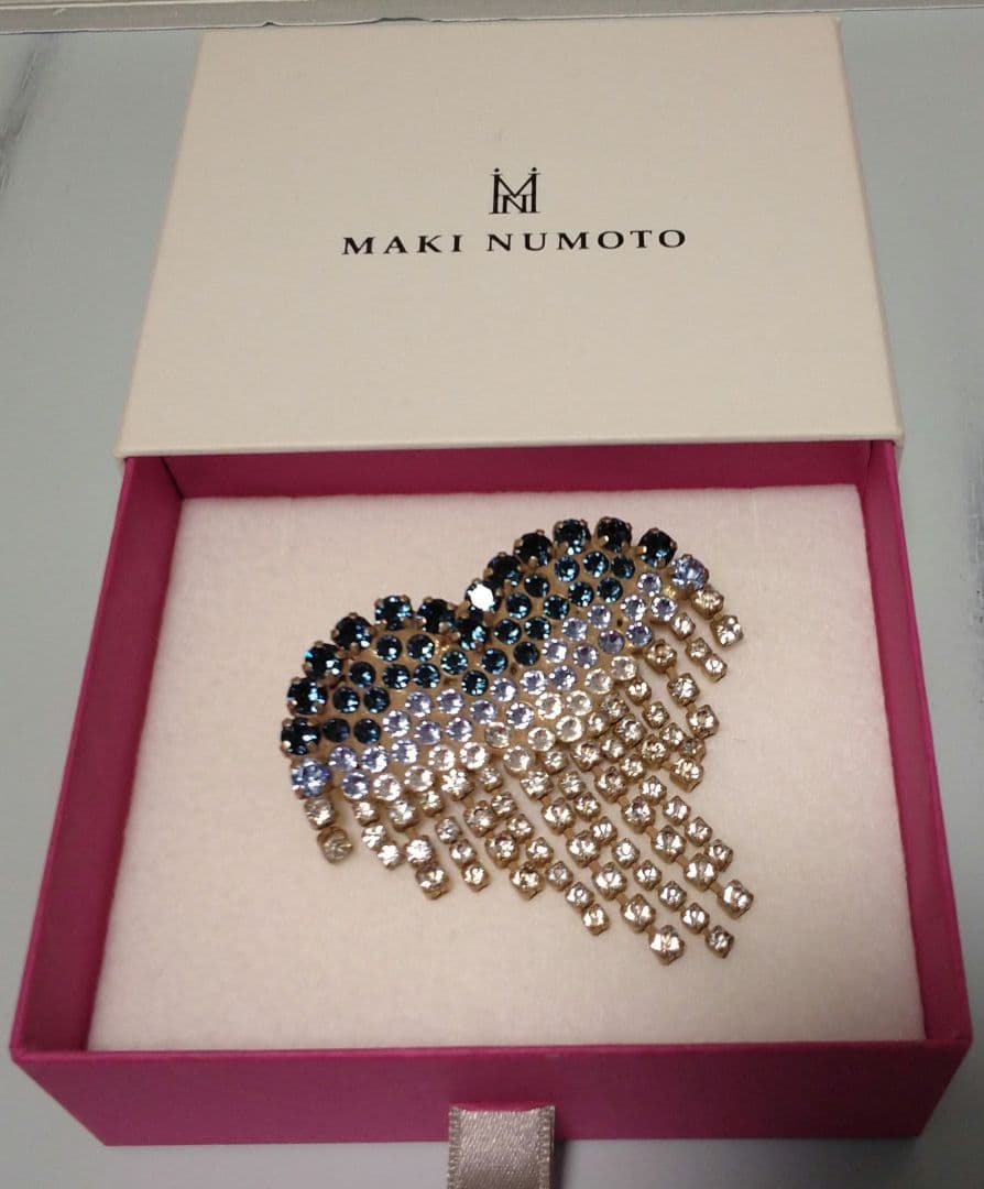 MAKI NUMOTO ハート　ブローチ　モンタナ　マキヌモト