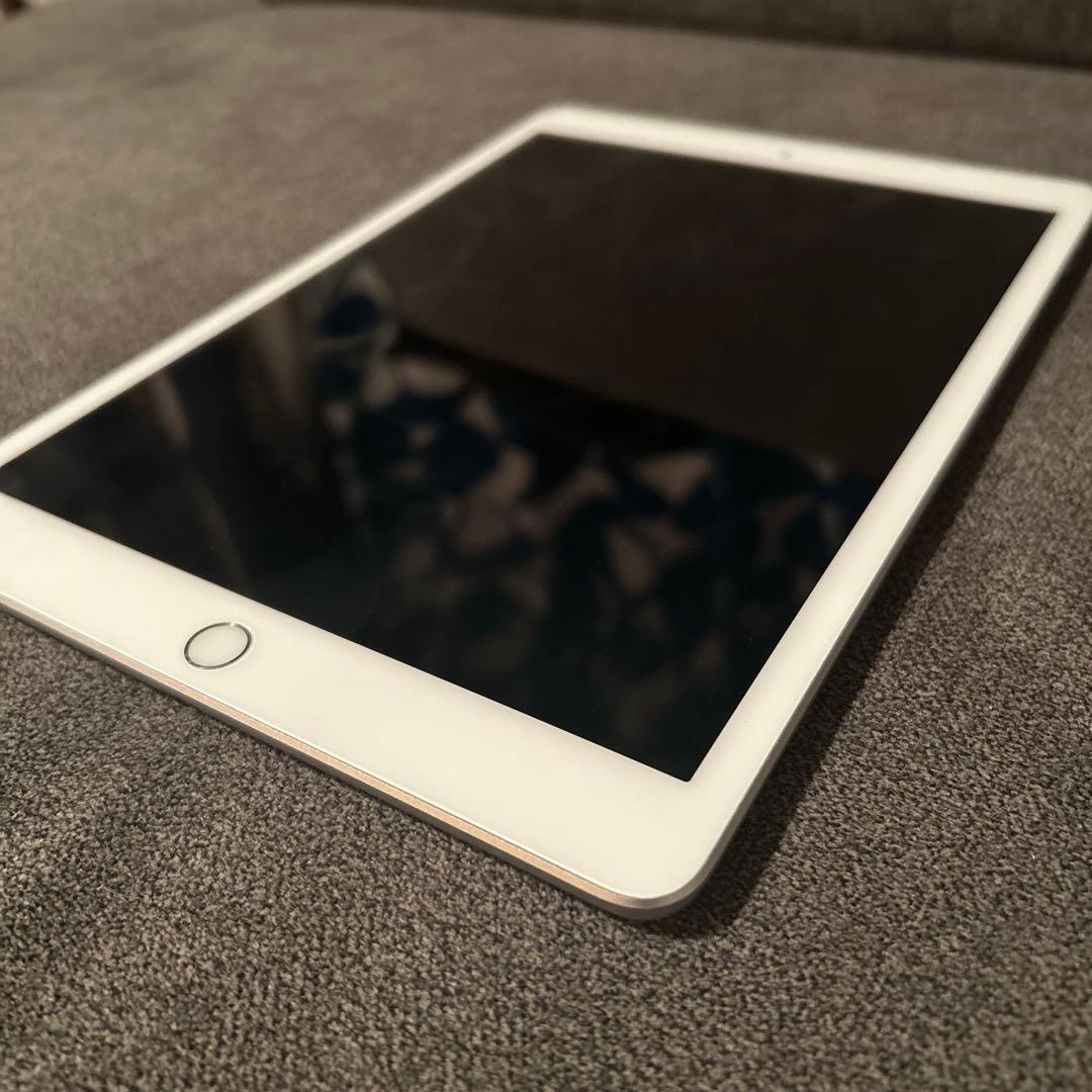 Apple iPad 10.2インチ シルバー 本体　美品