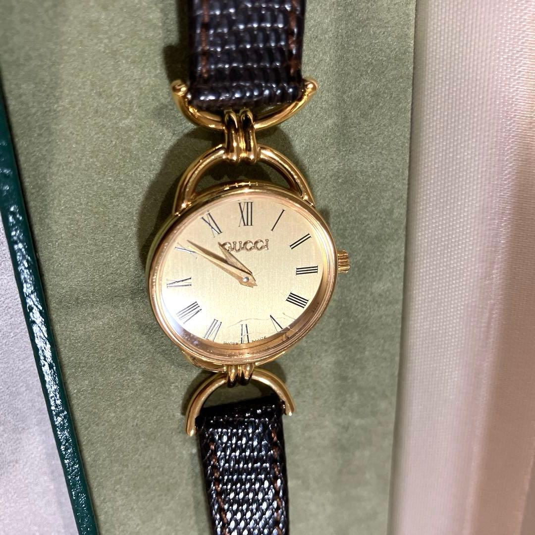 GUCCI 腕時計 オーバルケース 6000.2.L