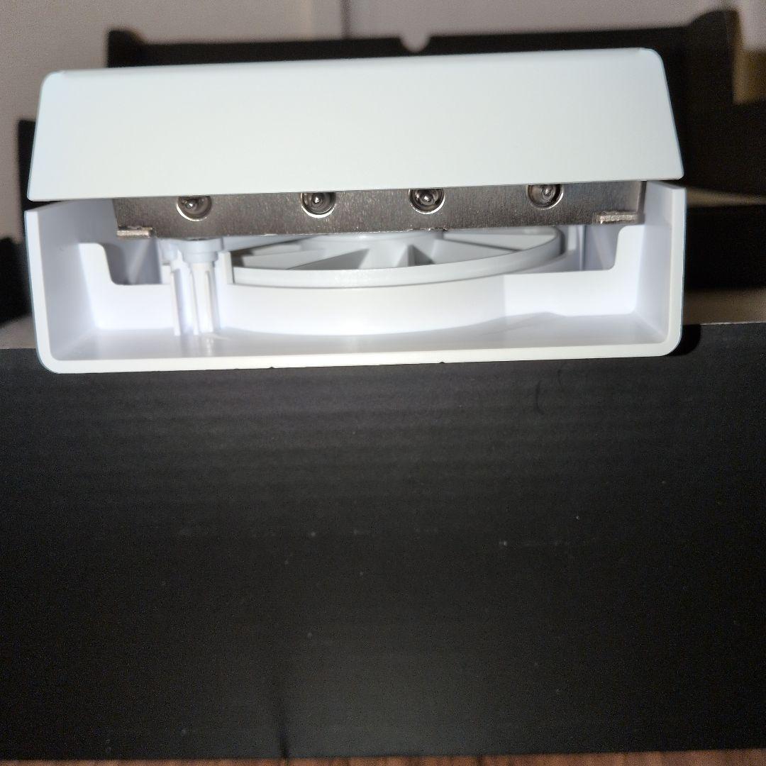 XFX Radeon RX 9060 XT 8GB ホワイト(保証書付き)