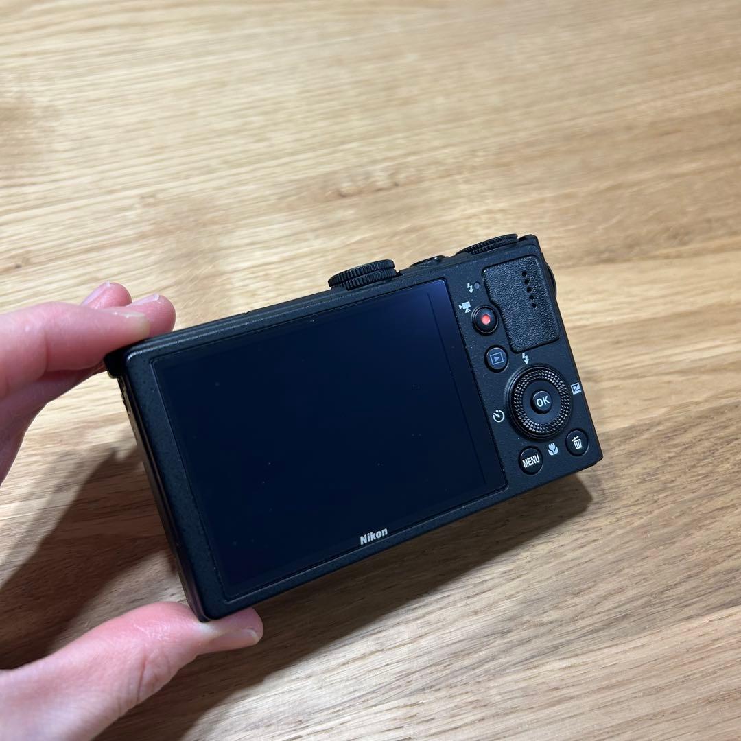Nikon COOLPIX P330 デジタルカメラ ブラック