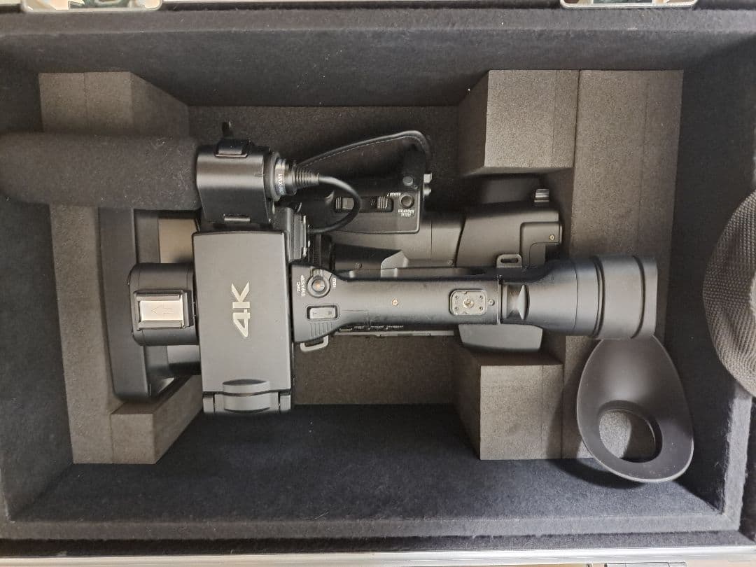 ソニー 4K ビデオカメラ プロ(業務用)