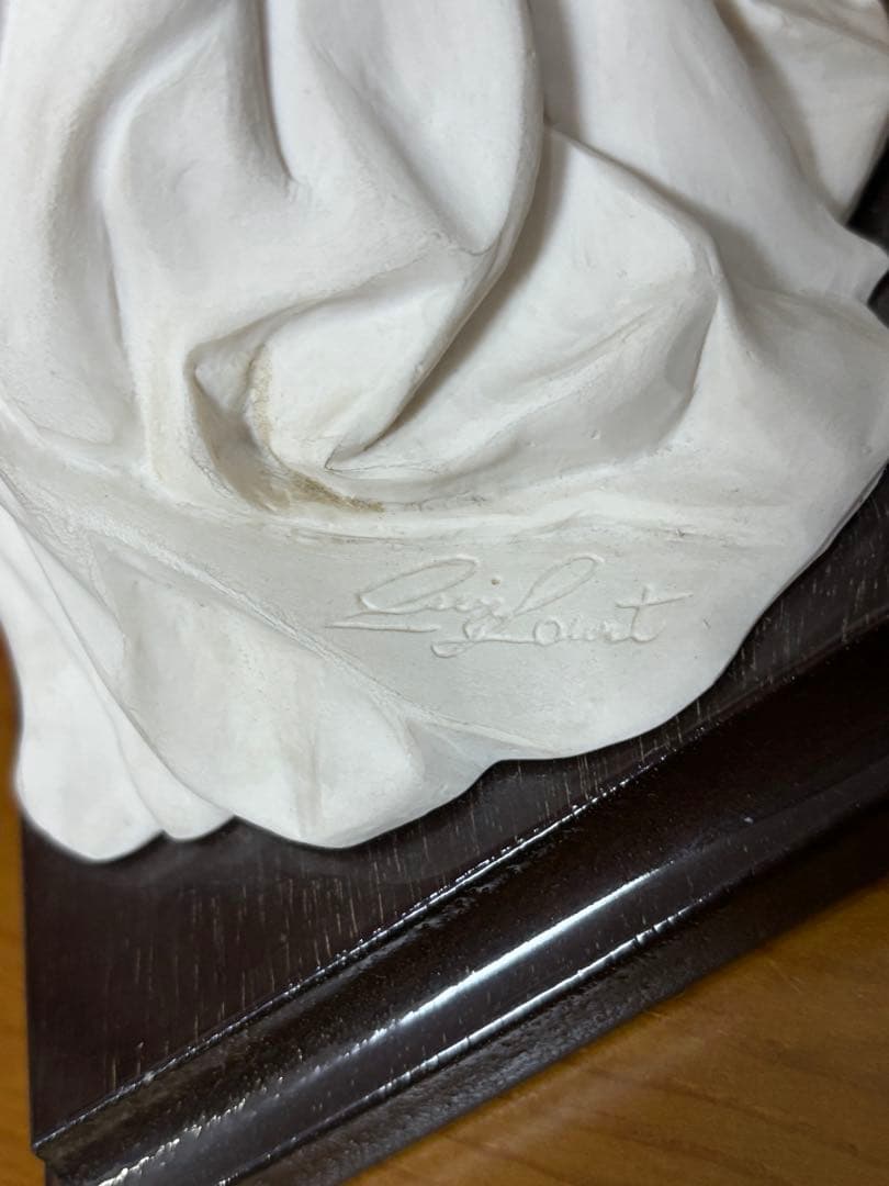 皇妃エリザベートの像　ジャンク