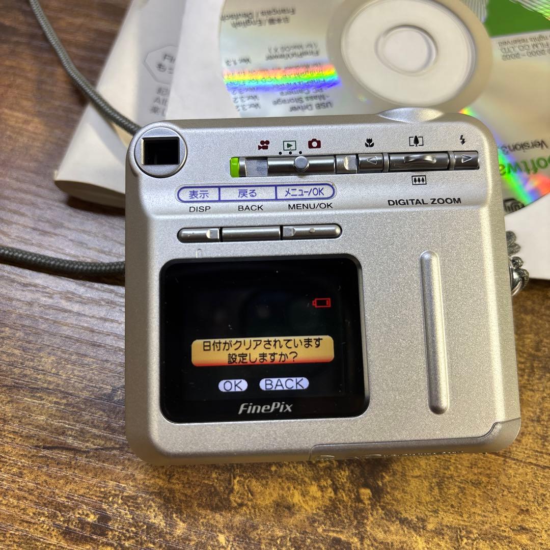 FUJIFILM FINEPIX F402 デジカメ 富士フィルム
