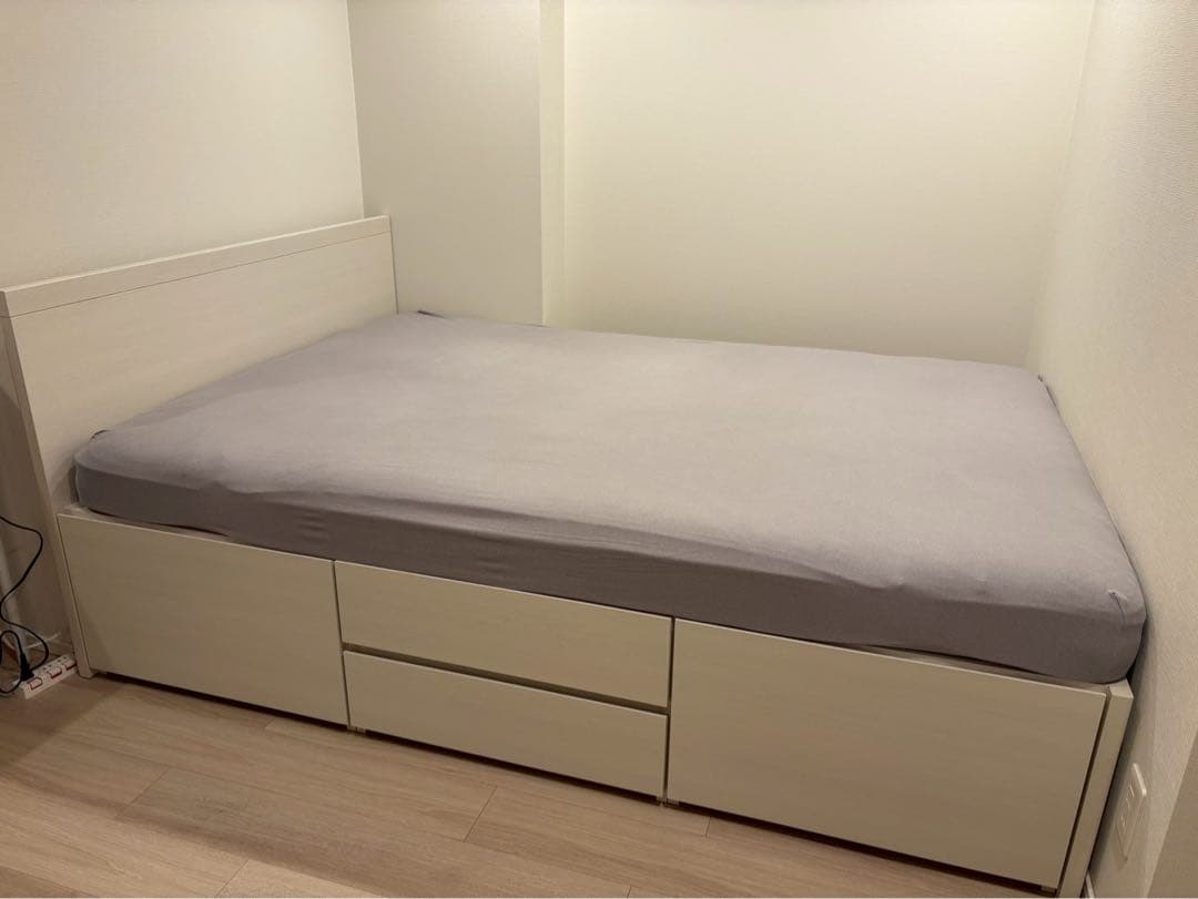【限界まで値下げしました】【大容量収納付き】すのこチェストベッドフレーム