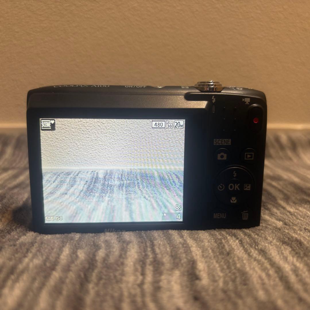 【極美品】Nikon COOLPIX A100 シルバー