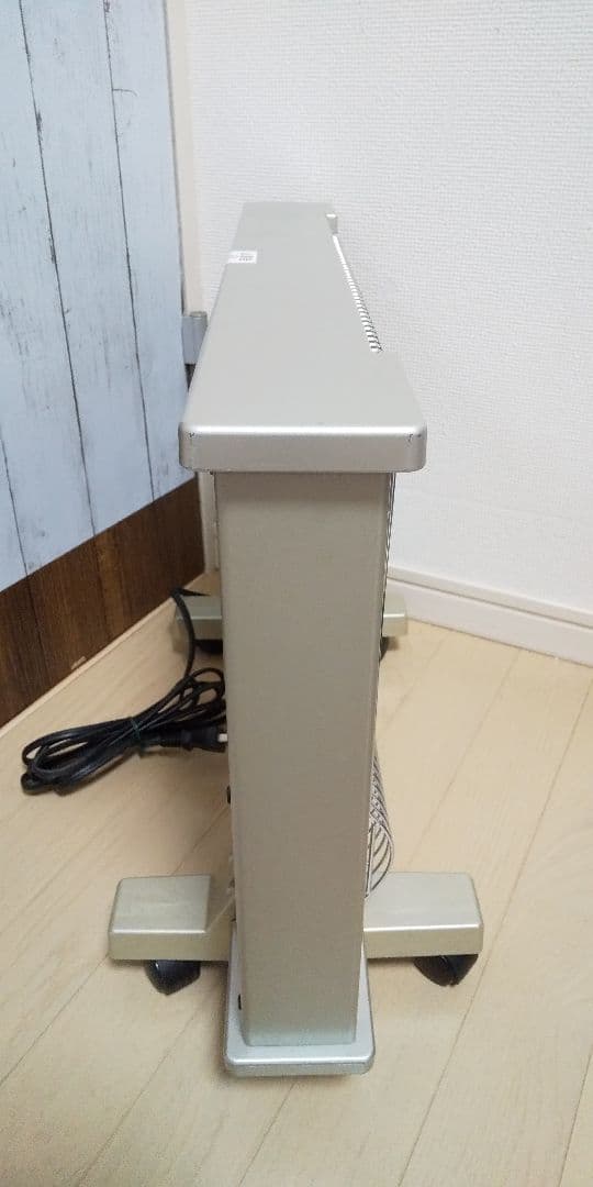 安心の日本製➰サンルミエ遠赤外線ヒーター