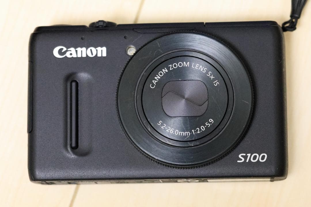 Canon PowerShot S100 コンパクトデジカメ（ストラップ付き）