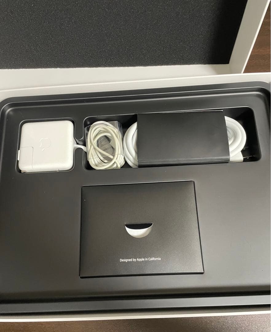 MacBook Air 13 inch 2017 メモリ8GB SSD128GB